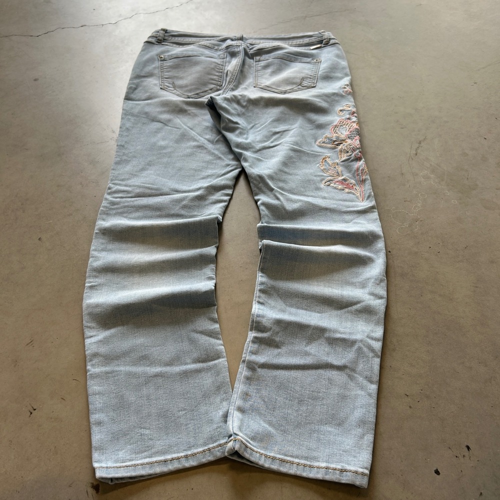 INC International Concepts Floral Embroidered Boyfriend Jeans Light Wash Size 10